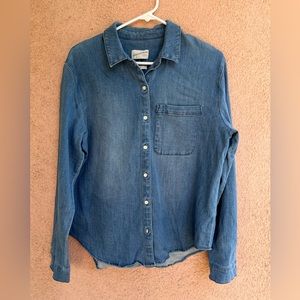 Women's Denim Jacket - Universal Thread Medium Tint Denim M Classic Fit
